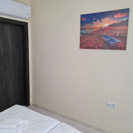 Ilarion 5 At Center Apartament