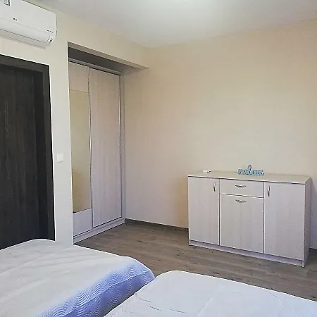 Ilarion 5 At Center Apartament *