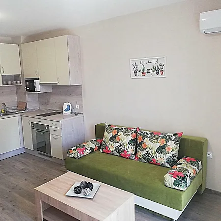 Ilarion 5 At Center Apartament *