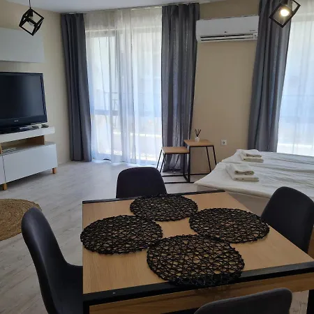 Ilarion 5 At Center * ヴァルナ