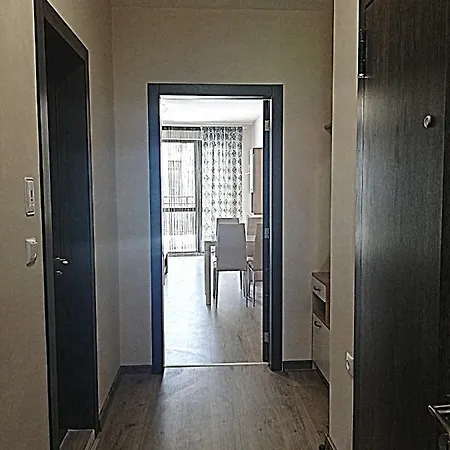 Ilarion 5 At Center Апартамент