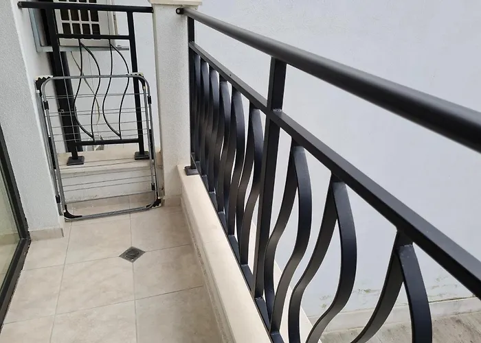 Ilarion 5 At Center Apartment *